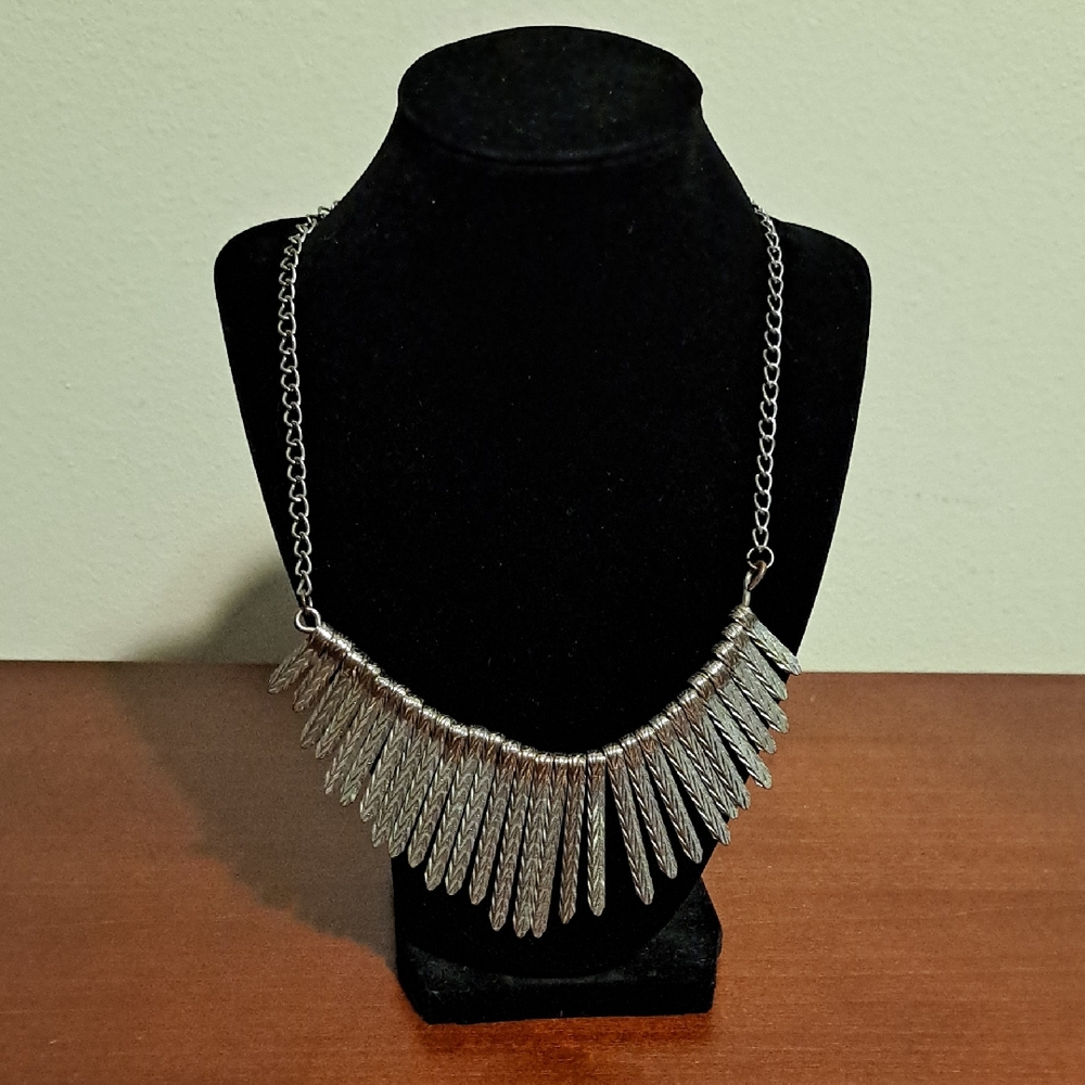Handmade Silver Native American Headdress Necklace